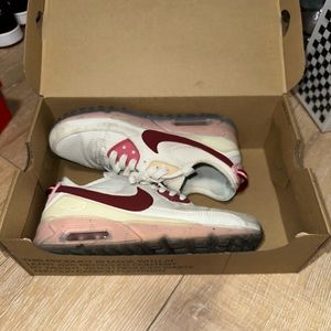 W AirMax Terrascape 90 “Valentine’s Day”